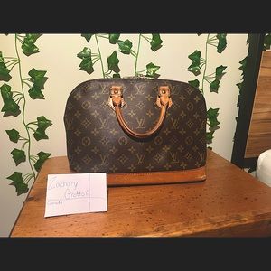 Louis Vuitton Alma PM